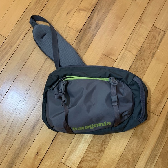 Patagonia Bags Patagonia Atom Sling 8l Crossbody Bag Poshmark